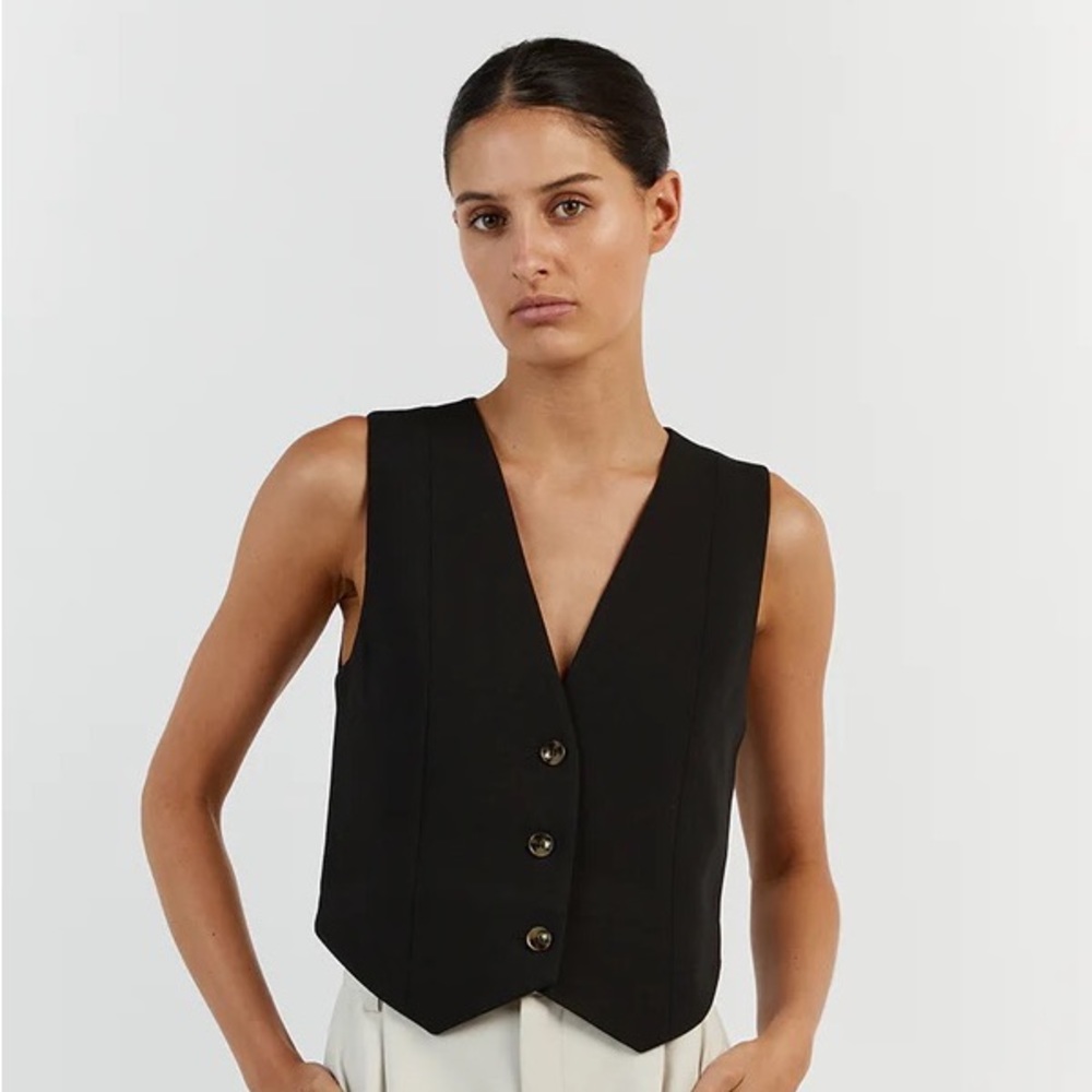 - DISSH ROWAN BLACK VEST size 2/ xs